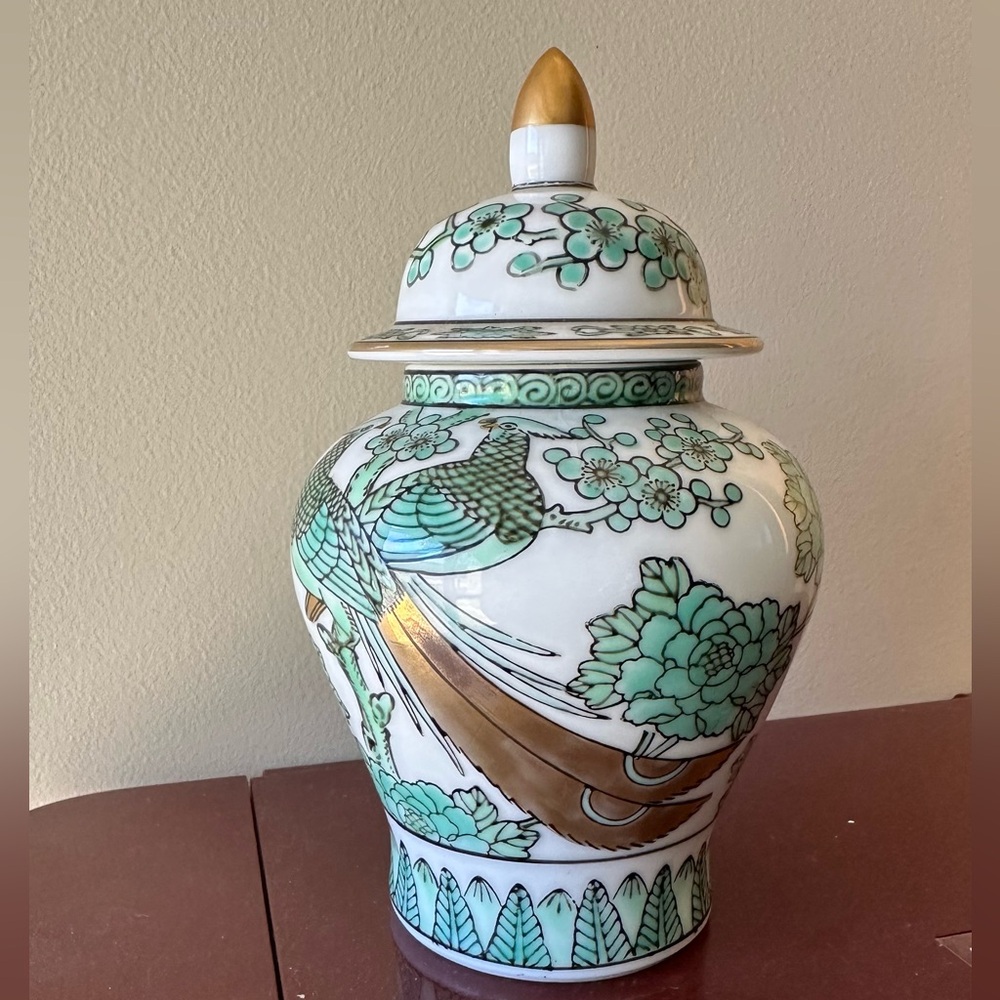 Vintage Imari Porcelain Ginger Jar with Turquoise and Gold Accents